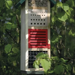 Insektenhotel Mit Grünem Spitzdach | Insektenhotels Von Dobar 7 Insektenhotel Mit Grünem Spitzdach | Insektenhotels Von Dobar -Angebote Pflanzen Glanz Store 555833 Insektenhotel mit gruenem Spitzdach 22620e dr 3